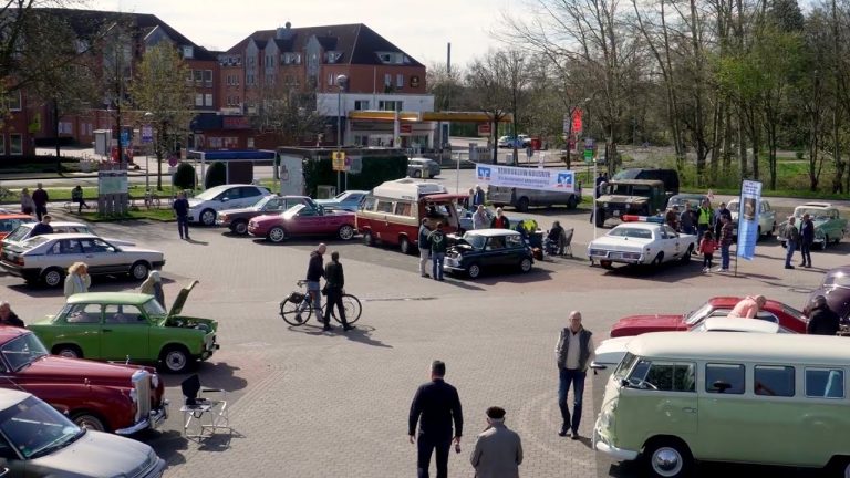 Die Oldtimerfreunde Schermbeck luden am Ostersonntag zum Oldtimertreffen an den Mühlenteich ein